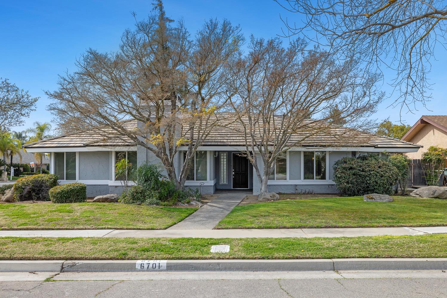 6701 N Dewey