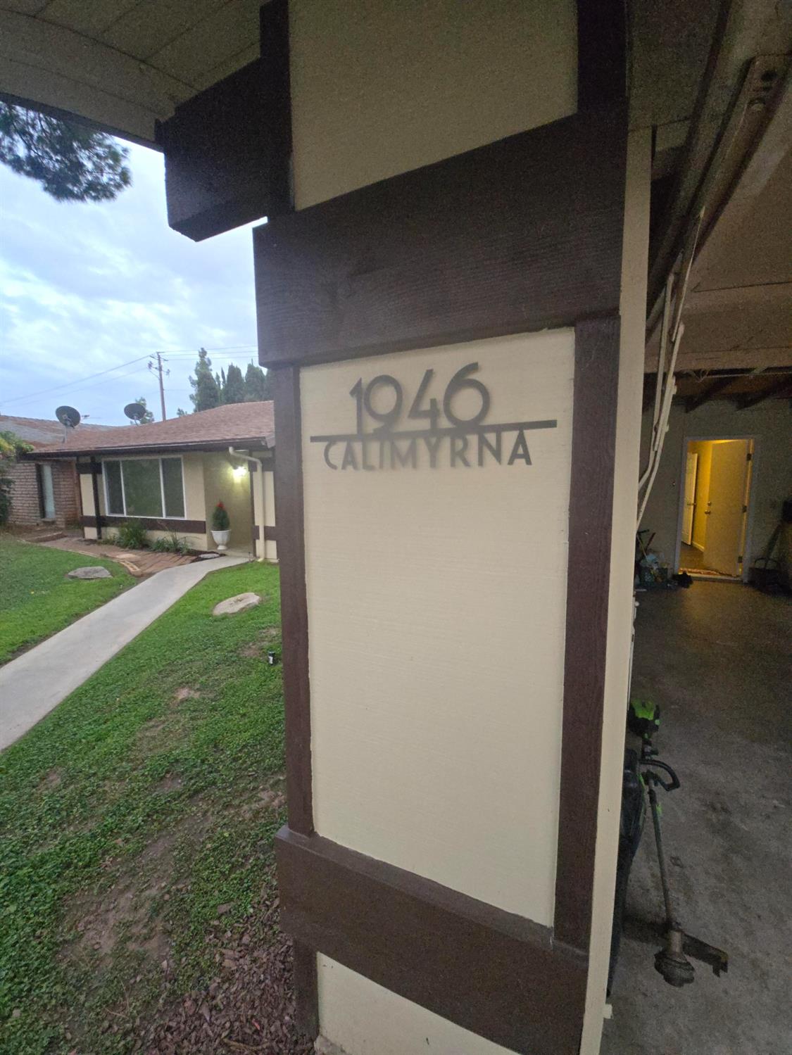 1946 Calimyrna Ave, Clovis, CA 93611