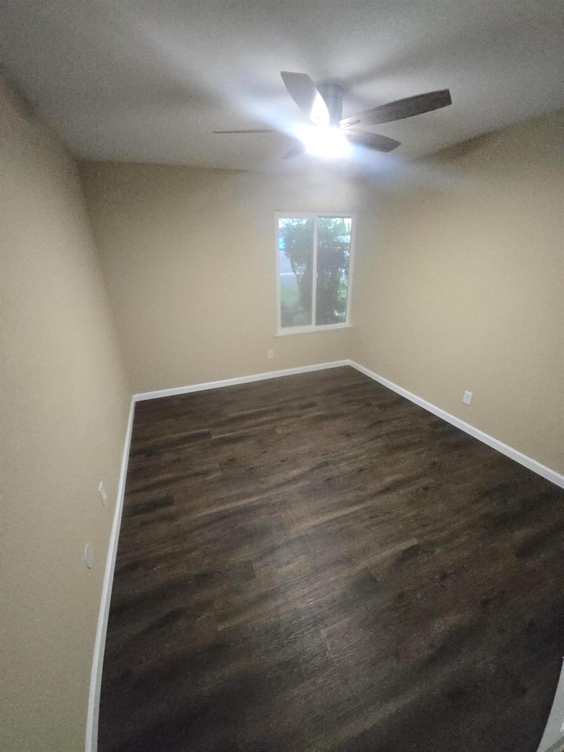 1946 Calimyrna Ave, Clovis, CA 93611