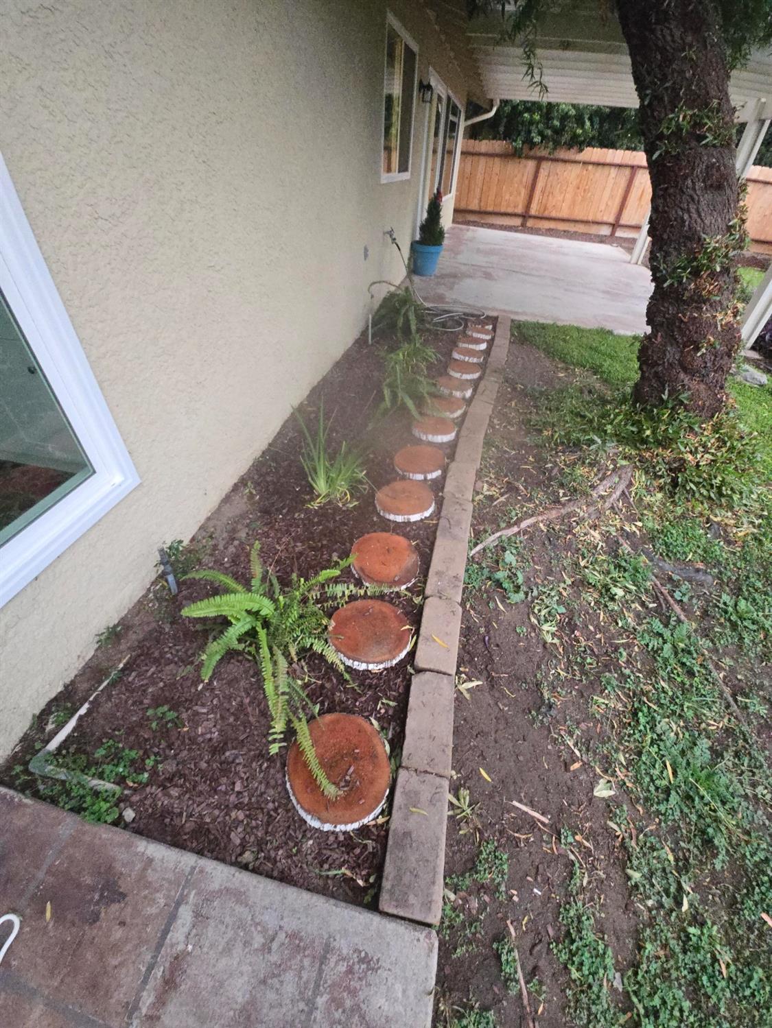 1946 Calimyrna Ave, Clovis, CA 93611