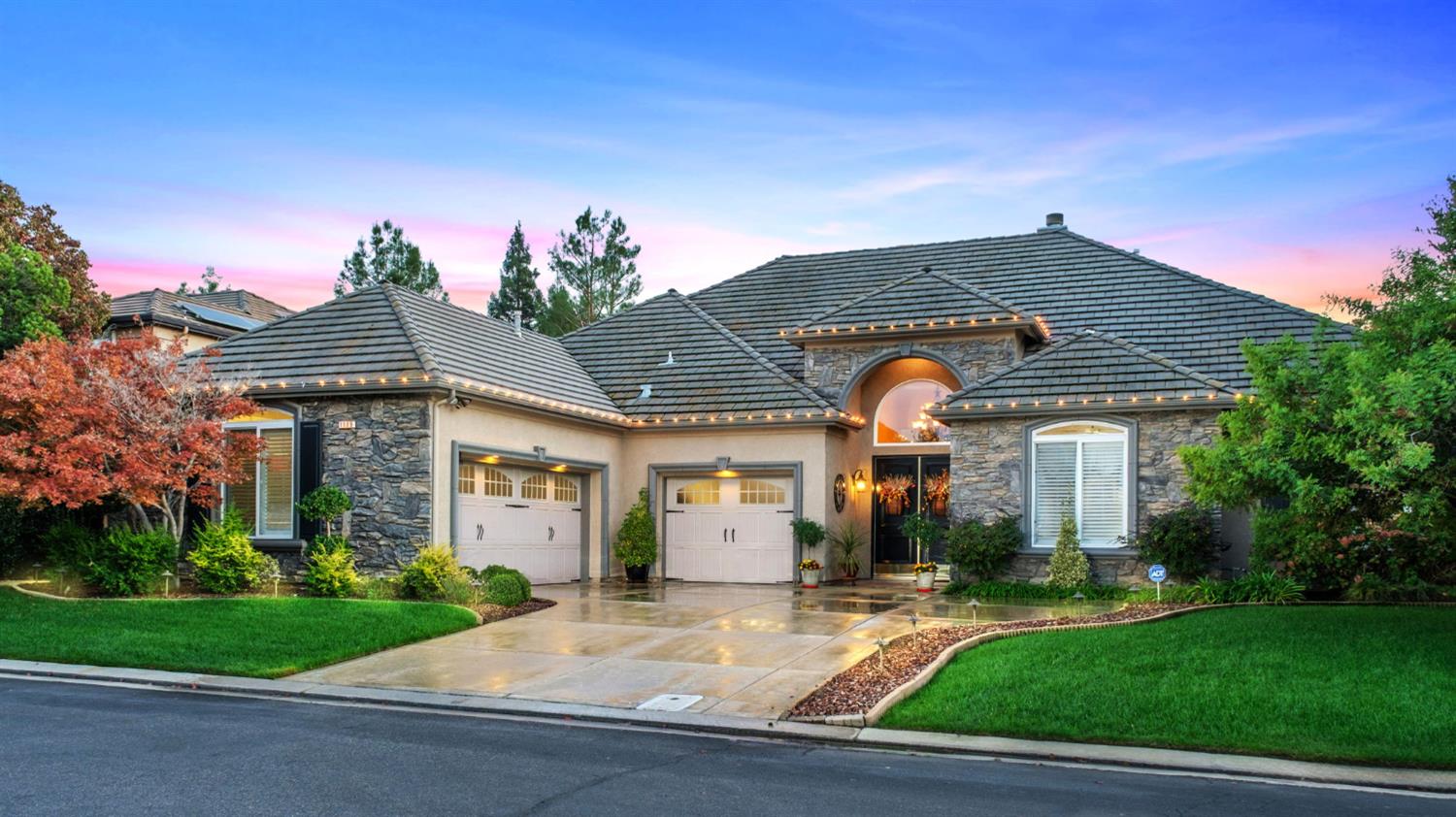 1689 E Shoal Creek Dr