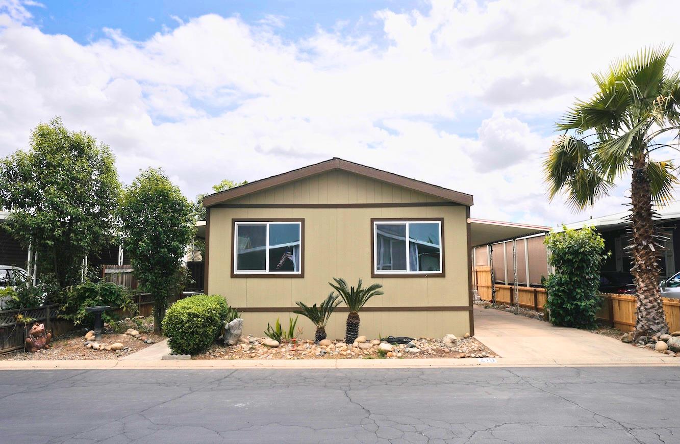 2575 S Willow Ave N #210